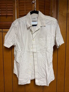 Goodfellow & Co Men’s White Short-Sleeve Button-Up Shirt with Micro Print